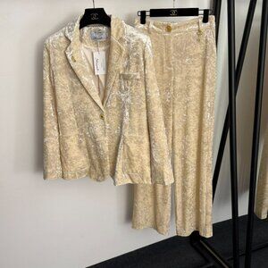 Schiaparelli's new velvet suit